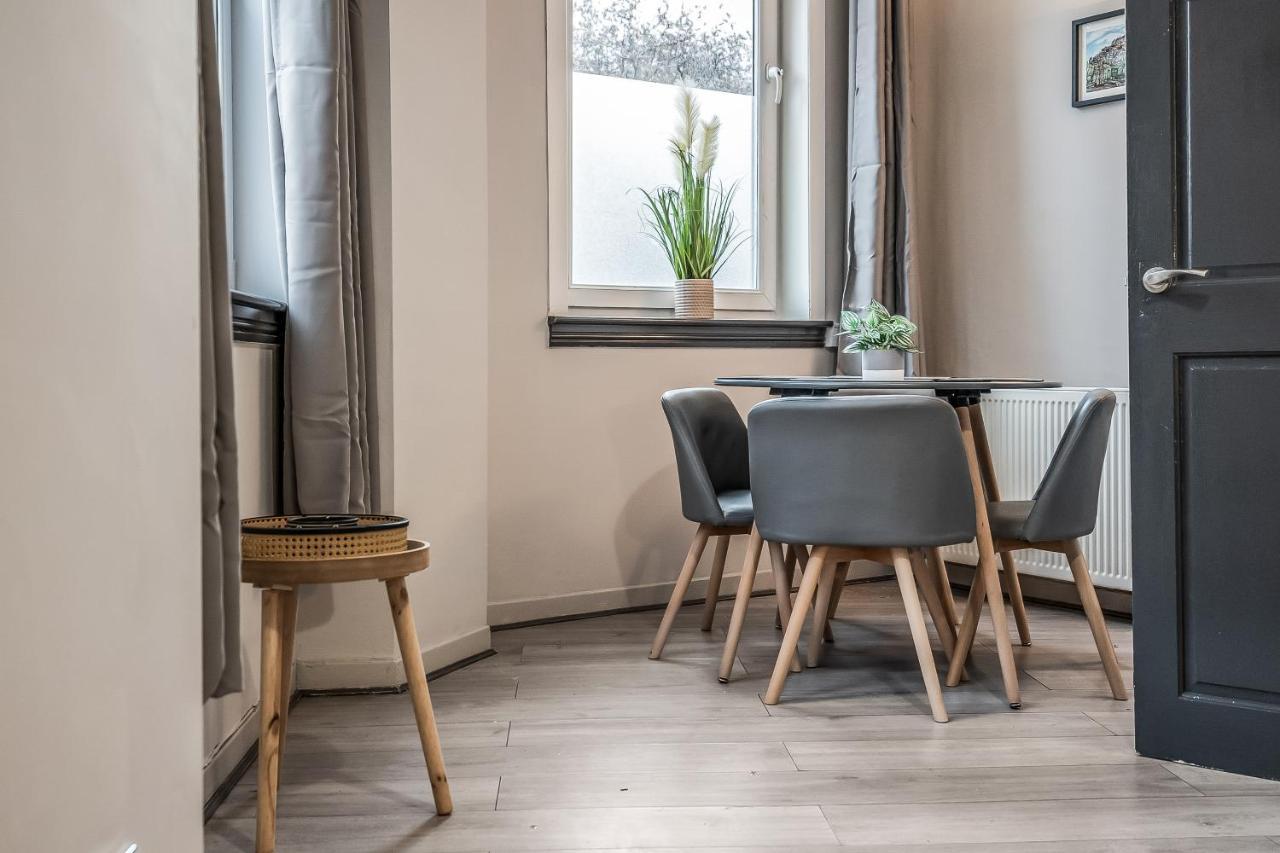 Private Ground Floor Main Door Entrance - Spacious 2 Bedroom Property - The Shore, Leith Edinburgh Exterior foto