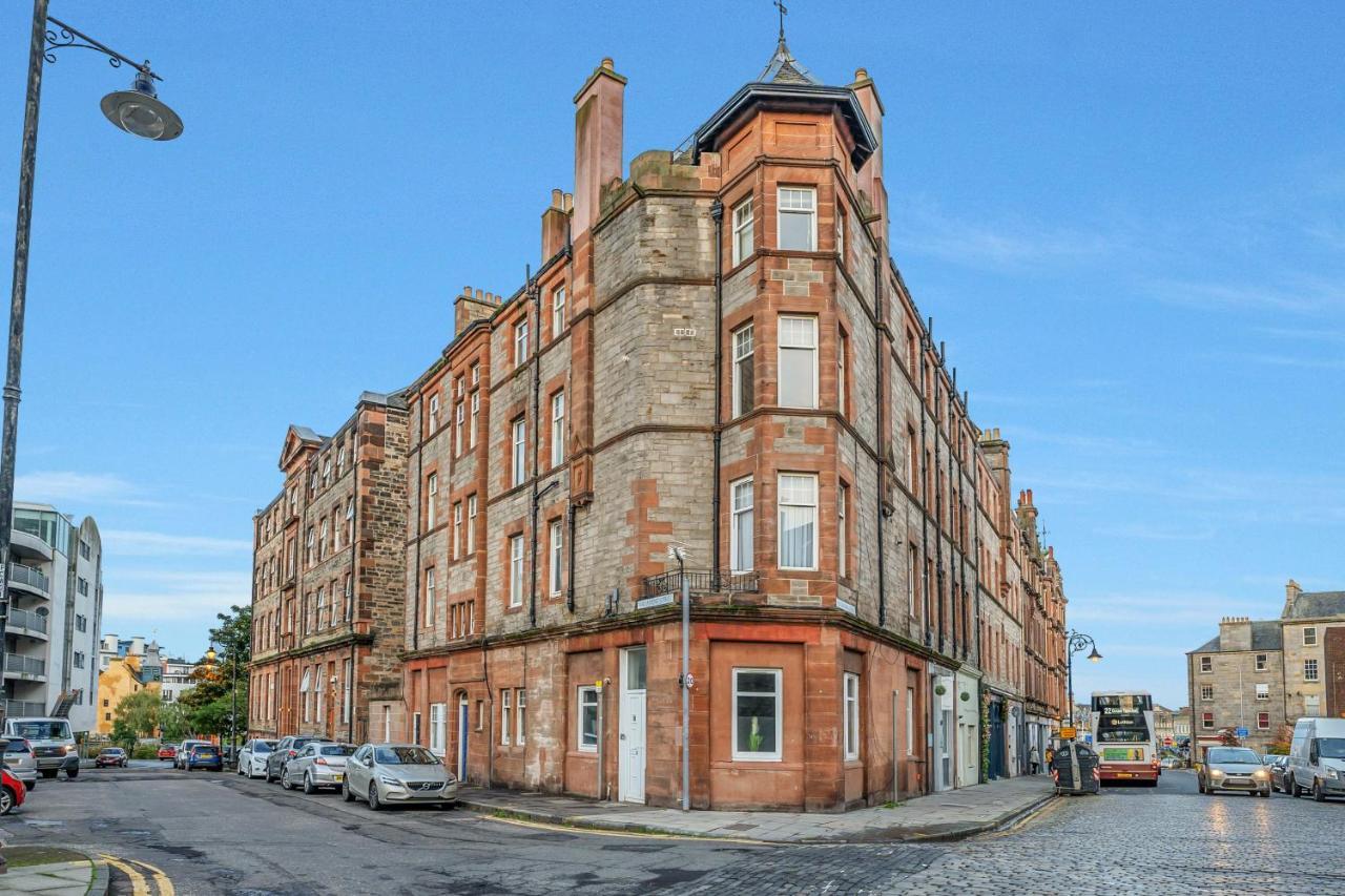 Private Ground Floor Main Door Entrance - Spacious 2 Bedroom Property - The Shore, Leith Edinburgh Exterior foto