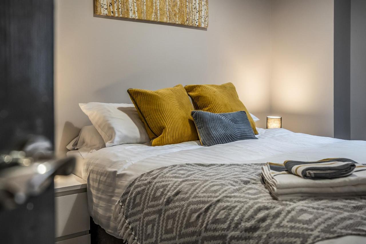 Private Ground Floor Main Door Entrance - Spacious 2 Bedroom Property - The Shore, Leith Edinburgh Exterior foto