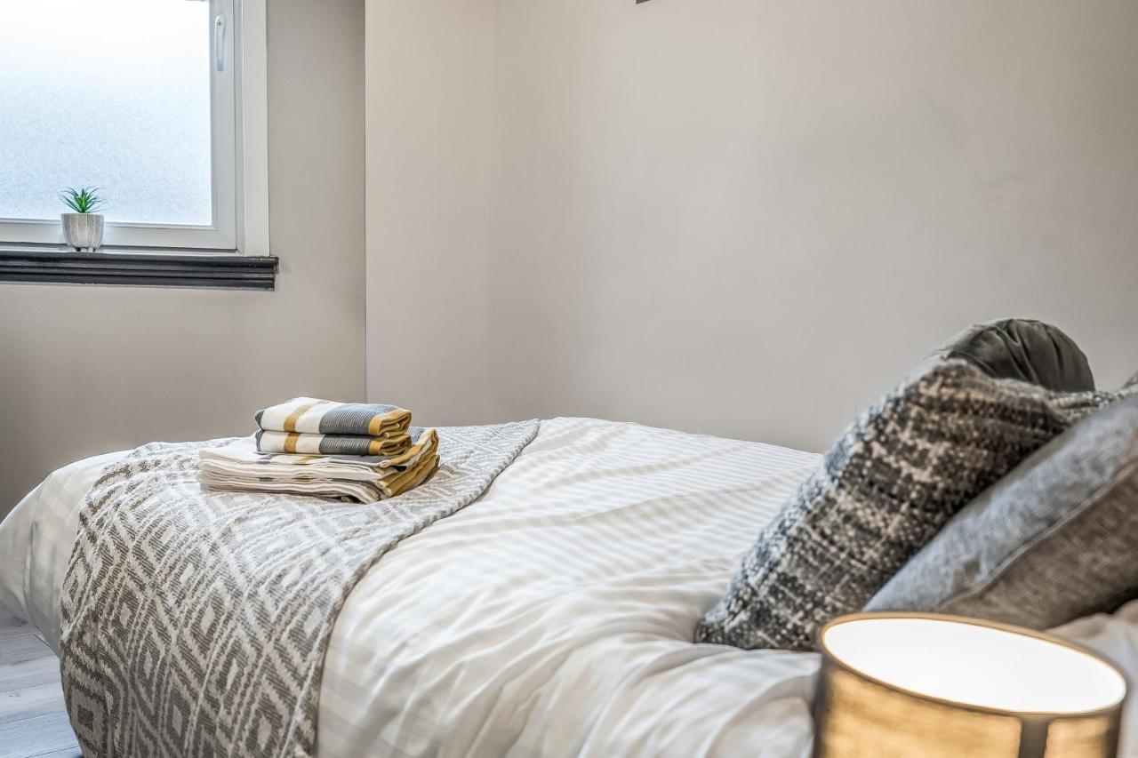 Private Ground Floor Main Door Entrance - Spacious 2 Bedroom Property - The Shore, Leith Edinburgh Exterior foto